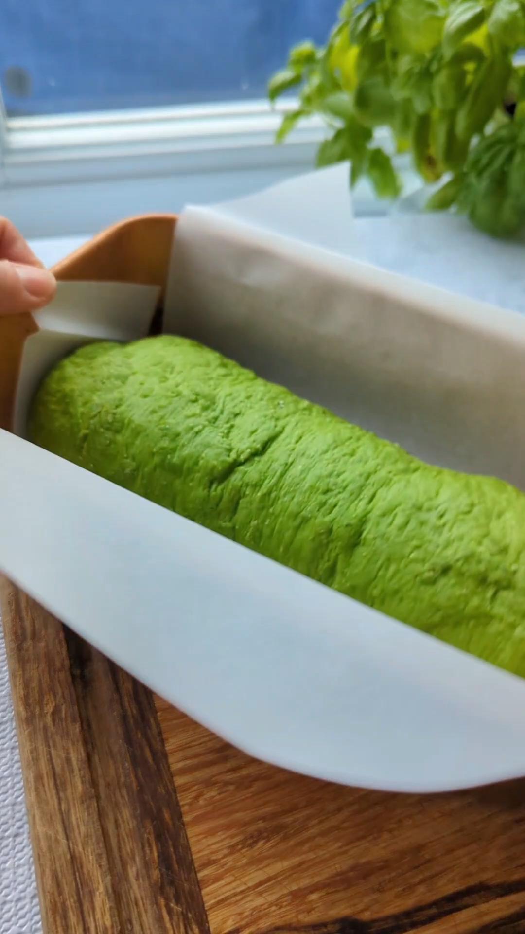 Simple Homemade Savory Spinach Bread Recipe