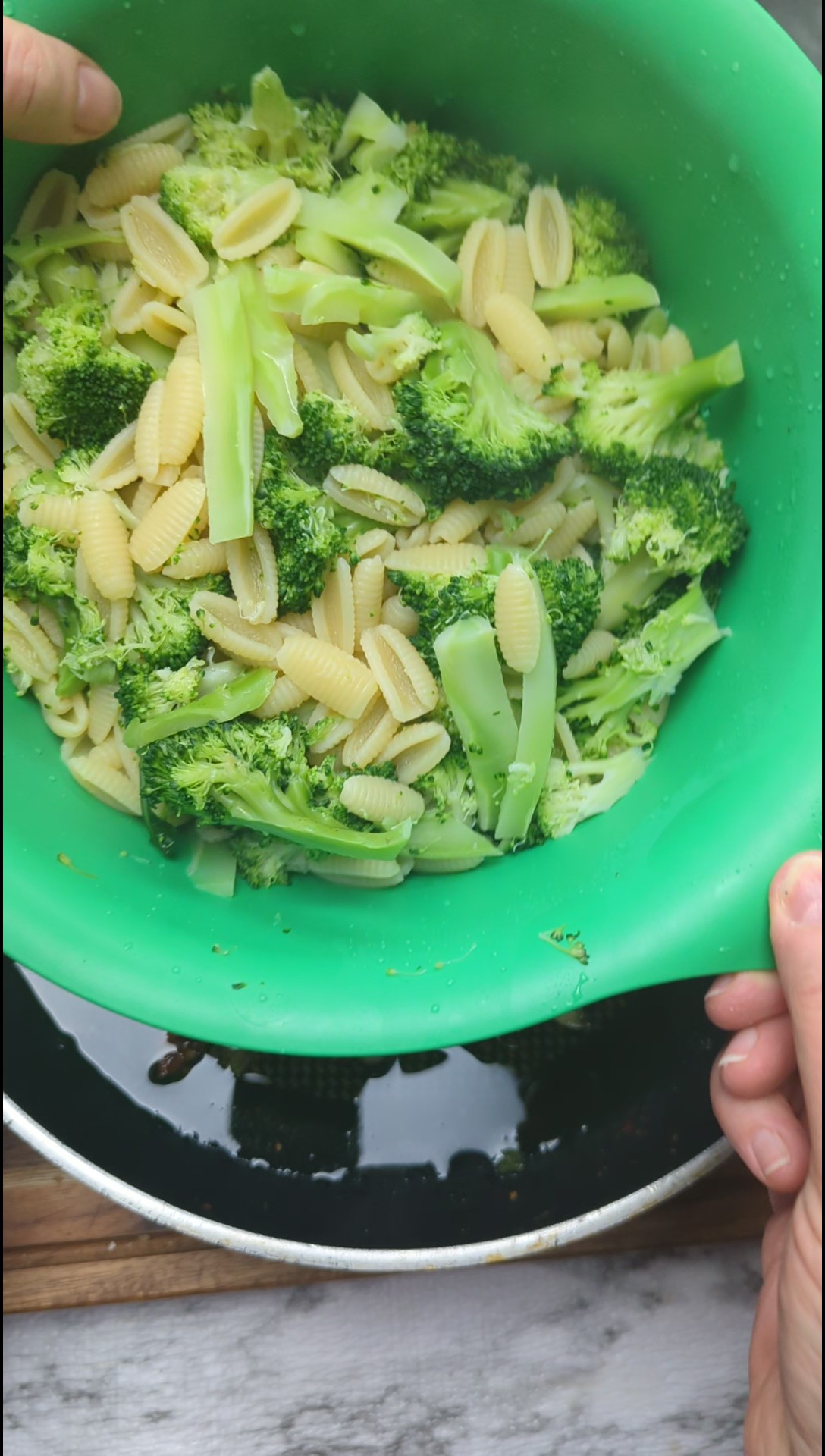 PXL_20260402_230530296.TS - frame at 0m2s