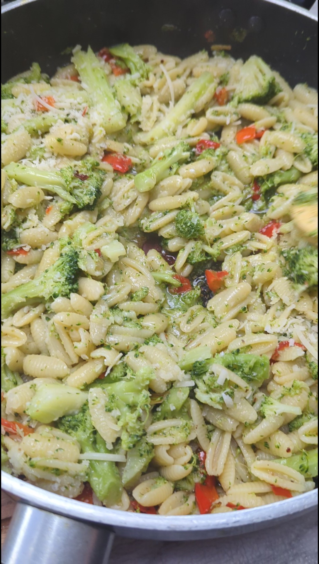 PXL_20260402_230915179.TS - frame at 0m6s