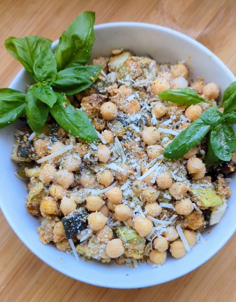 This crispy chickpea & zucchini tray bake is the ultimate easy weeknight dinner — crunchy panko topping, tender roasted veggies, and big flavor. Vegetarian, high‑protein, and perfect for meal prep.